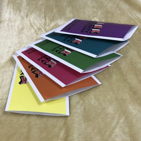 Trykte fargede konvolutter 